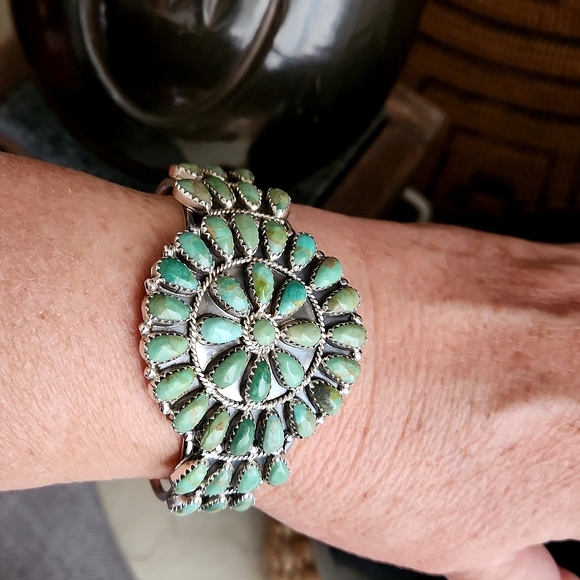Amazing NWT Native American Navajo Turquoise Flower Cluster Cuff Bracelet 💙 - Picture 10 of 16